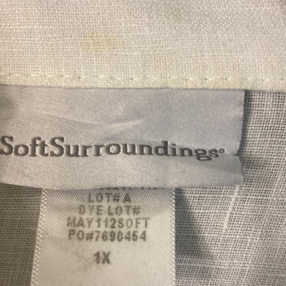 White linen button front tunic 1x Soft Surroundings - Picture 3 of 5